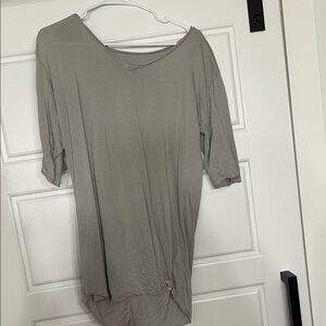 One Golden Thread Tree V Neck Medium